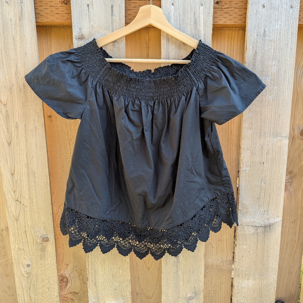 Black Off-Shoulder Lace Hem Top - Picture 3 of 4